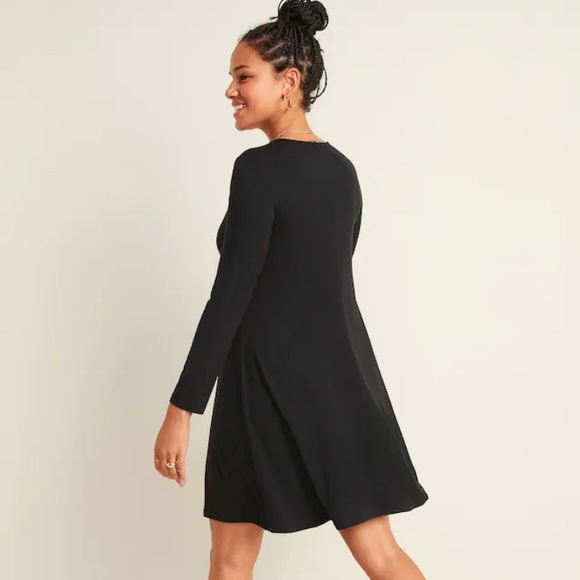 Old Navy Black Long-Sleeve Swing Dress - Picture 5 of 5